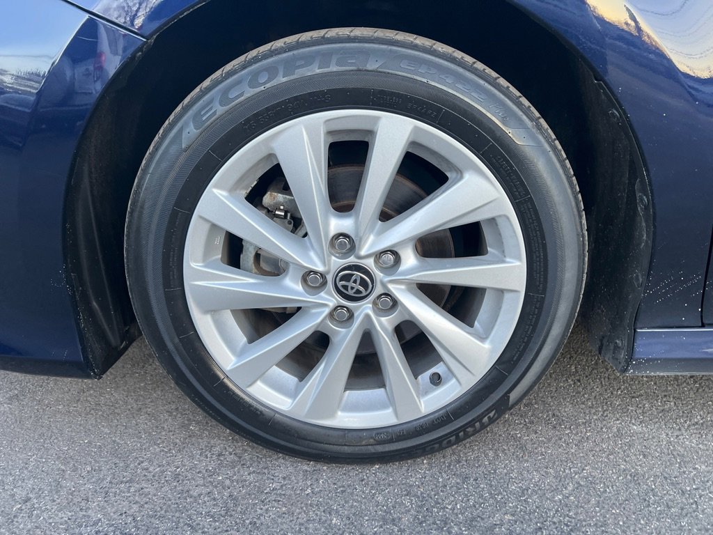 Used 2022 Toyota Camry LE image 30