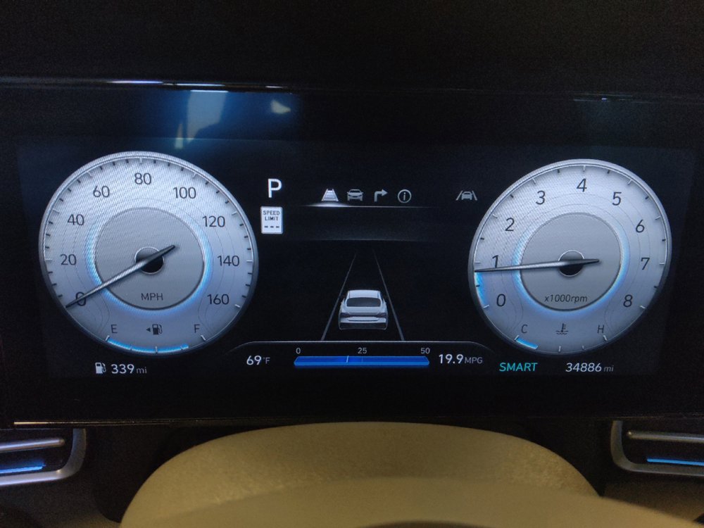 Used 2025 Hyundai Elantra SEL FWD image 23