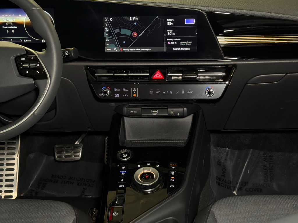 Certified 2023 Kia Niro Wave w/ Wave Preserve Package FWD image 19