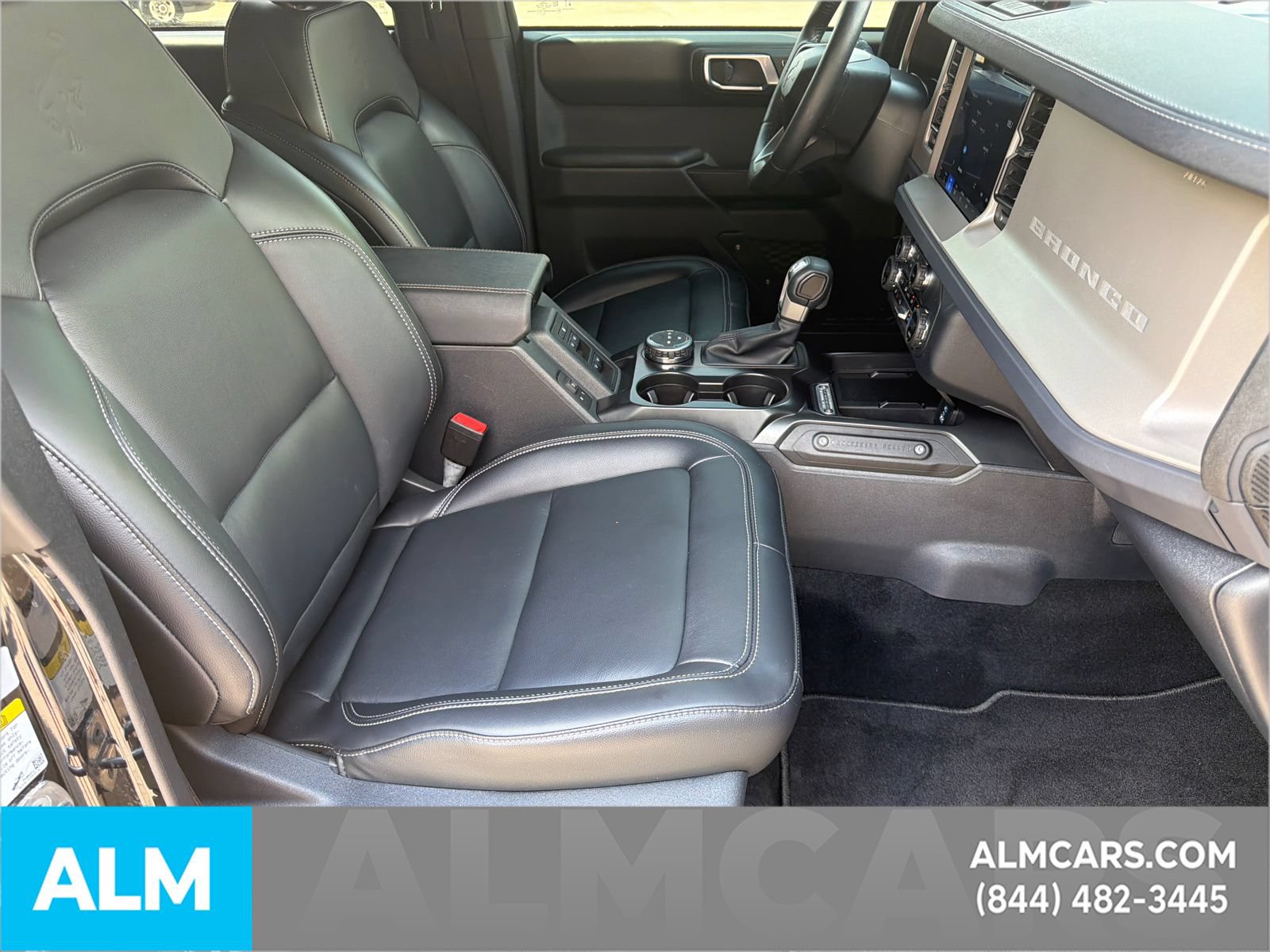 Used 2025 Ford Bronco Outer Banks AWD/4WD image 15