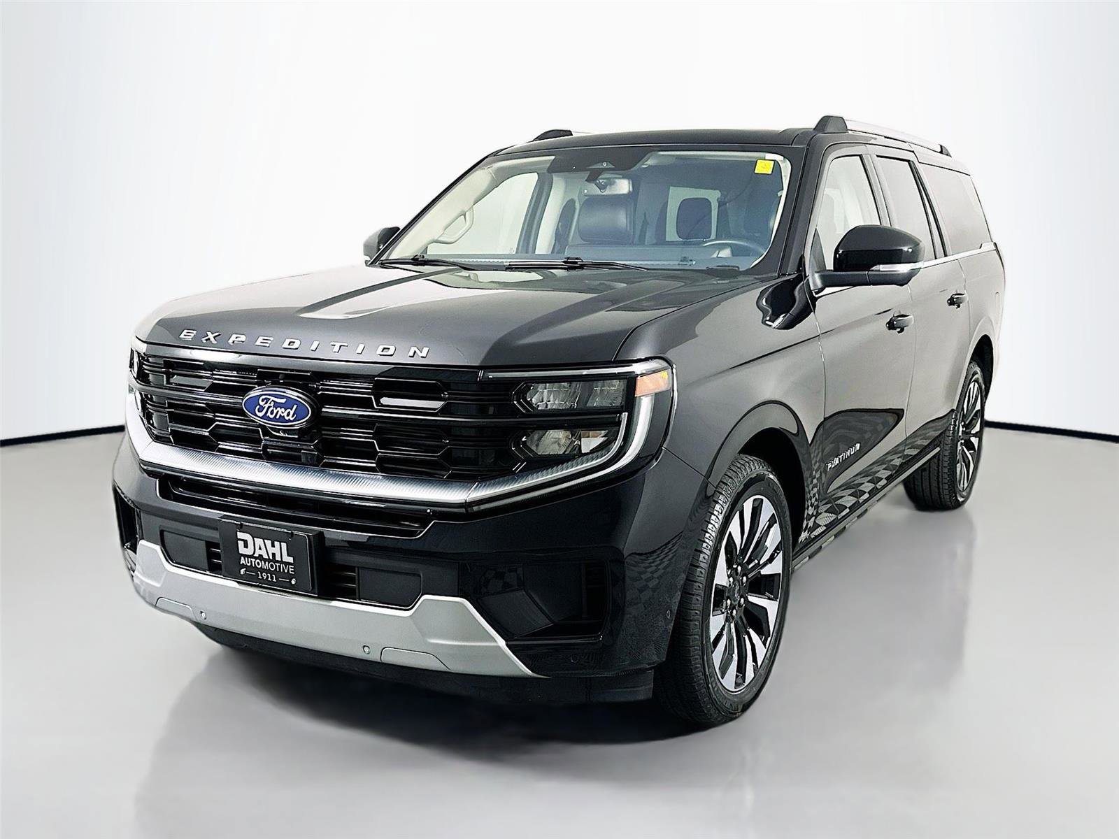 Used 2025 Ford Expedition Max Platinum w/ Driver's Package AWD/4WD image 4