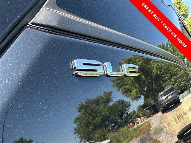 Used 2024 GMC Terrain SLE FWD image 10
