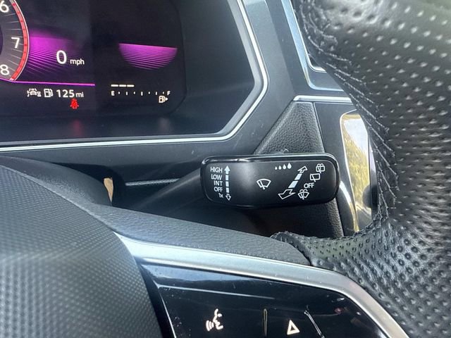 Used 2022 Volkswagen Tiguan SE R-Line image 34