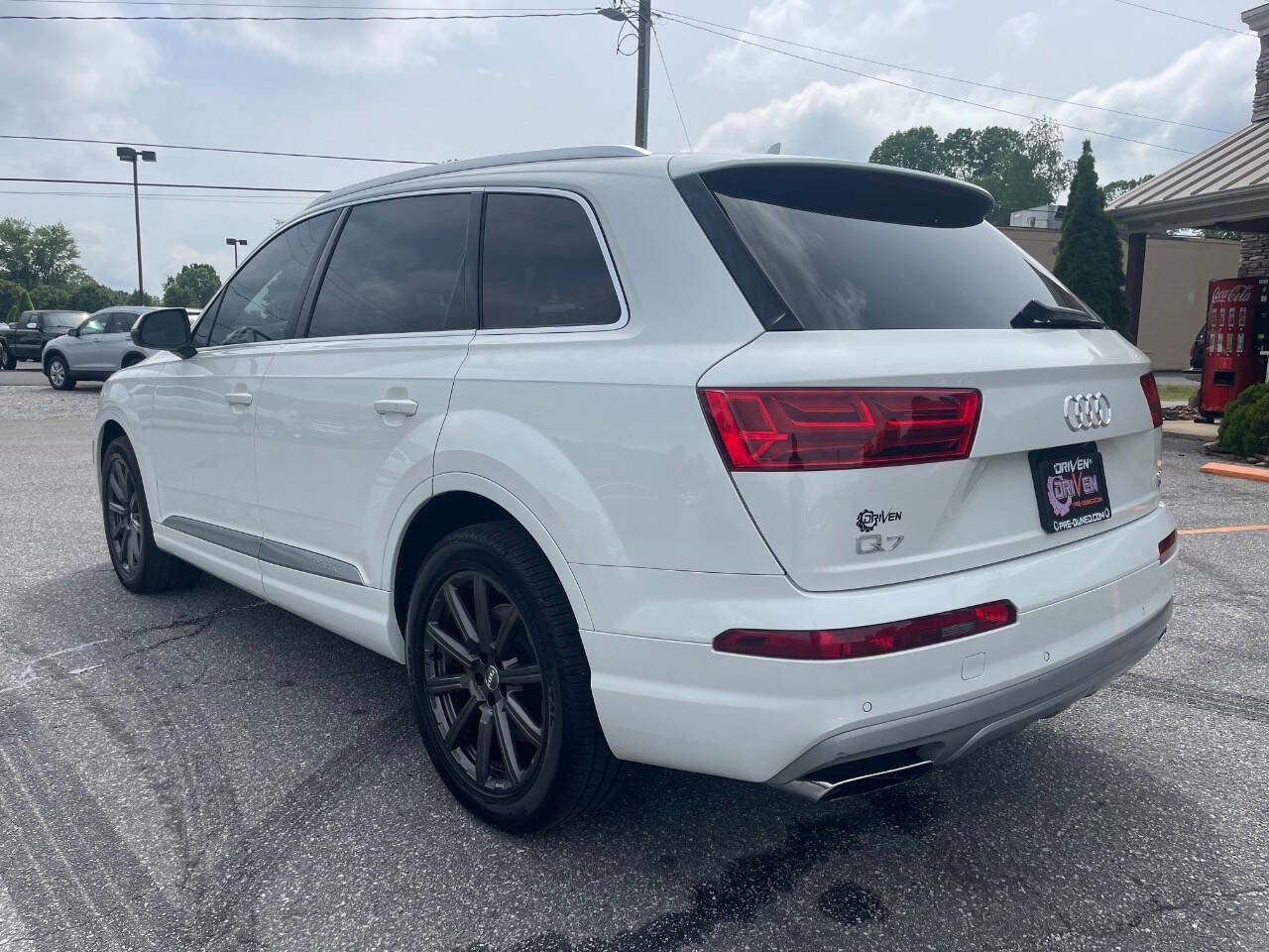 Used 2017 Audi Q7 3.0T Prestige AWD/4WD image 10