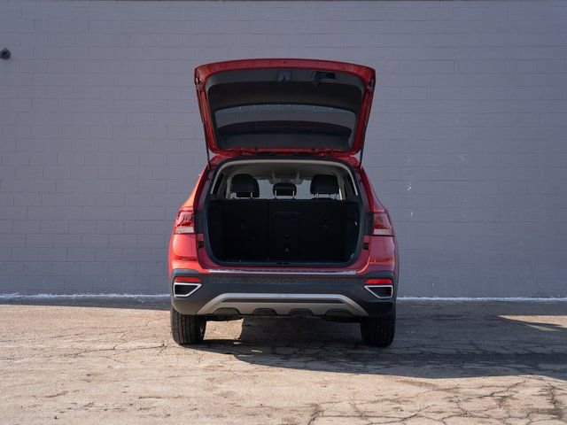 Certified 2024 Volkswagen Taos SE image 14