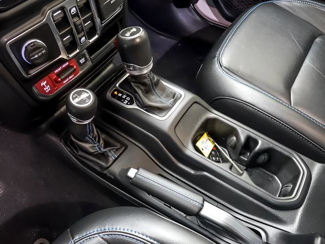 Used 2021 Jeep Wrangler Unlimited Rubicon 4xe w/ Steel Bumper Group AWD/4WD image 21