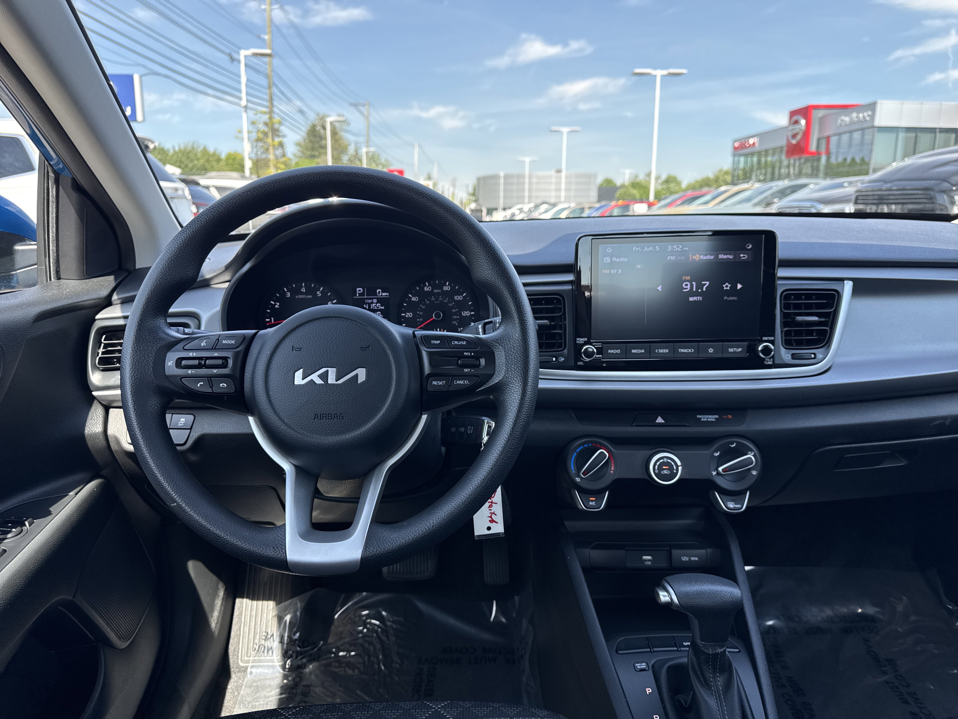 Used 2022 Kia Rio S FWD image 2
