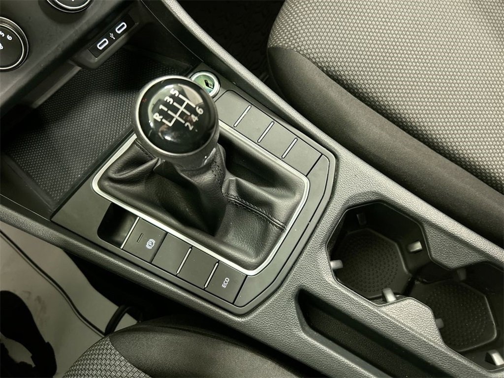 Used 2021 Volkswagen Jetta S image 17