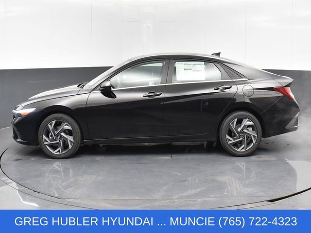 Used 2025 Hyundai Elantra SEL FWD image 12