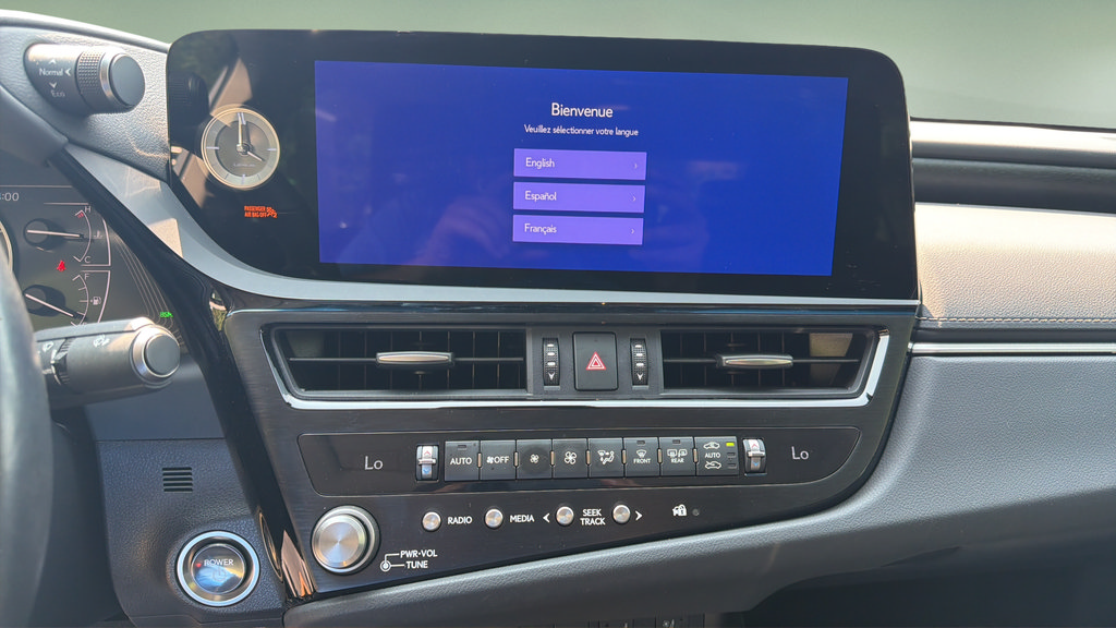 Used 2024 Lexus ES 300h w/ Premium Package FWD image 30