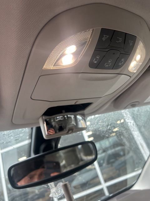 Used 2018 Chrysler Pacifica Touring-L image 27