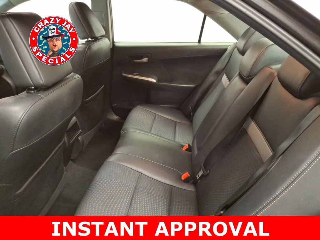 Used 2014 Toyota Camry SE w/ Moonroof Package image 13