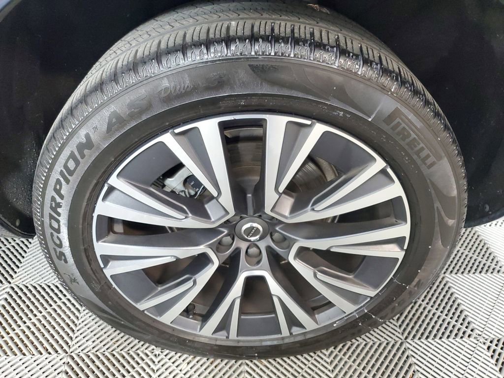 Used 2022 Volvo XC90 T5 Momentum w/ Climate Package FWD image 13