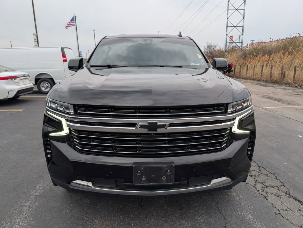 Used 2022 Chevrolet Suburban LT w/ LT Signature Package image 2