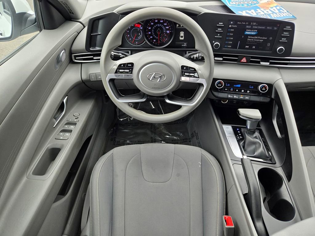 Used 2023 Hyundai Elantra SEL image 8