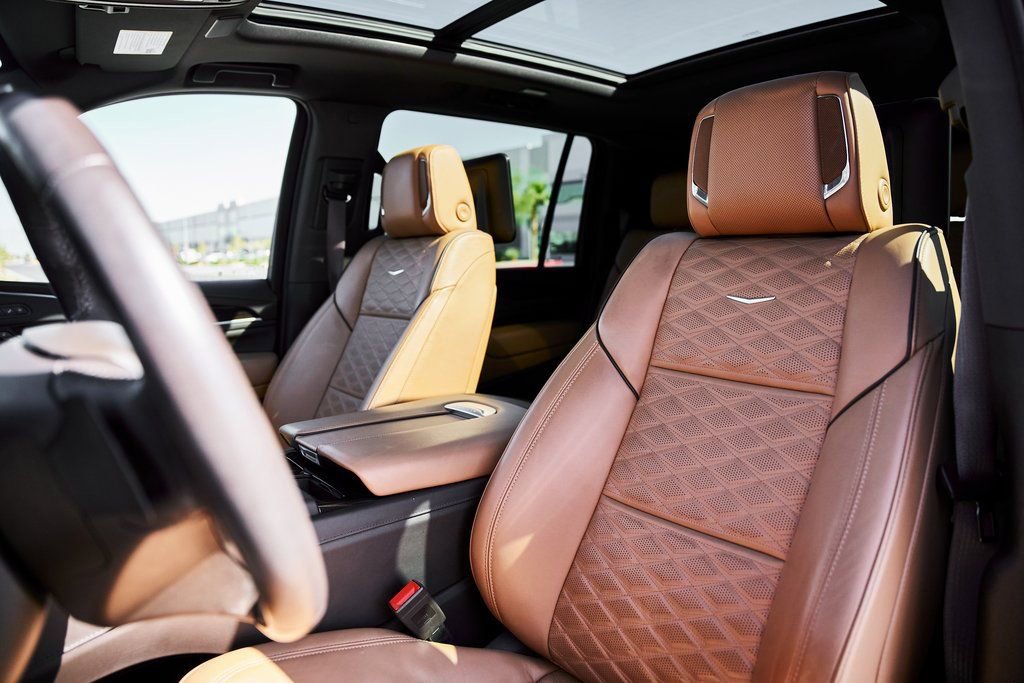 Used 2023 Cadillac Escalade ESV Sport w/ LPO, ONYX Package image 46