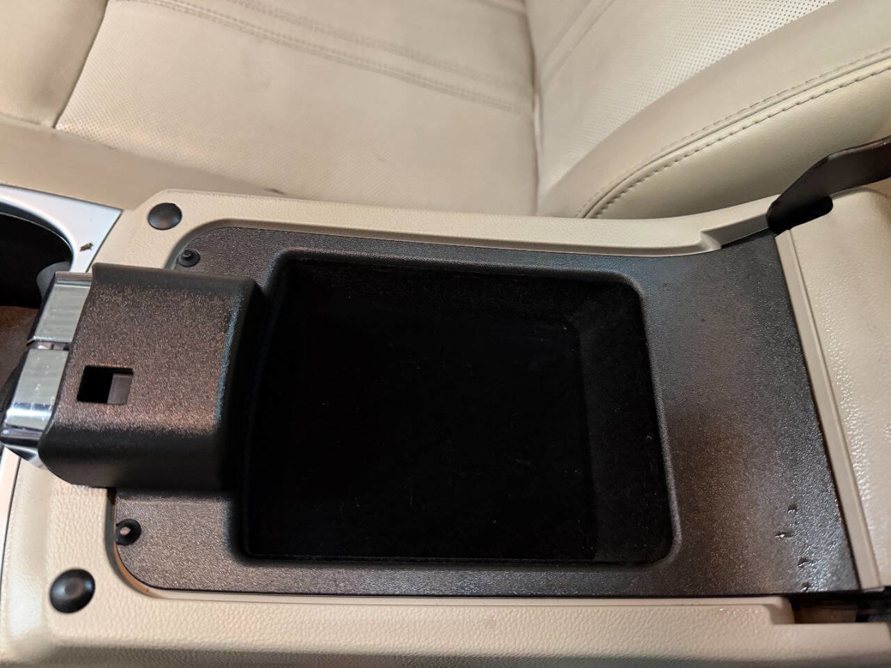 Used 2015 Cadillac SRX Luxury w/ Driver Awareness Package image 51