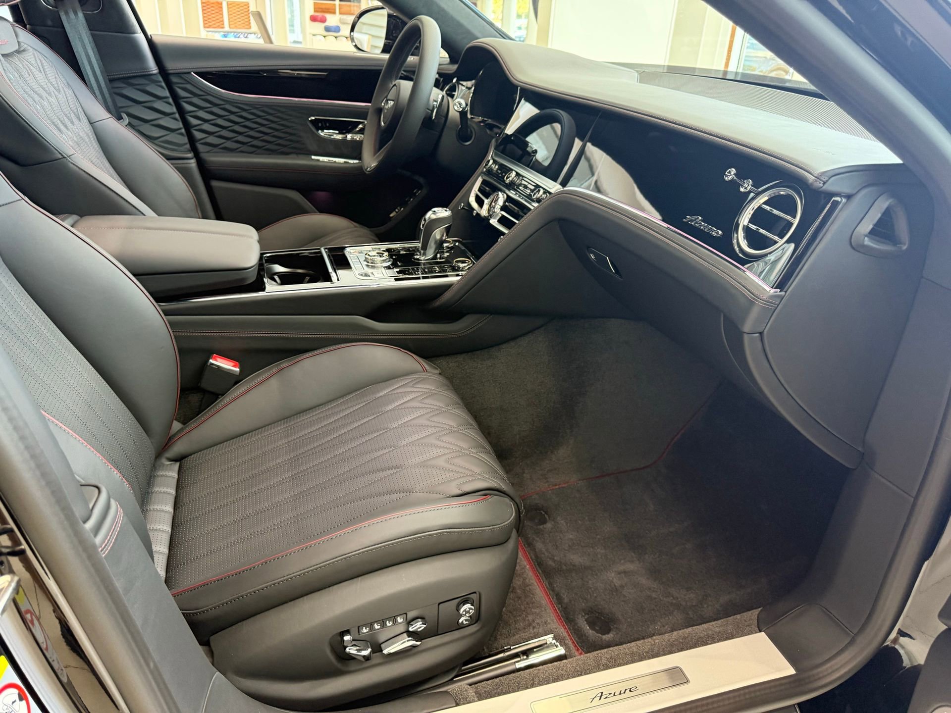 New 2026 Bentley Flying Spur Azure image 32