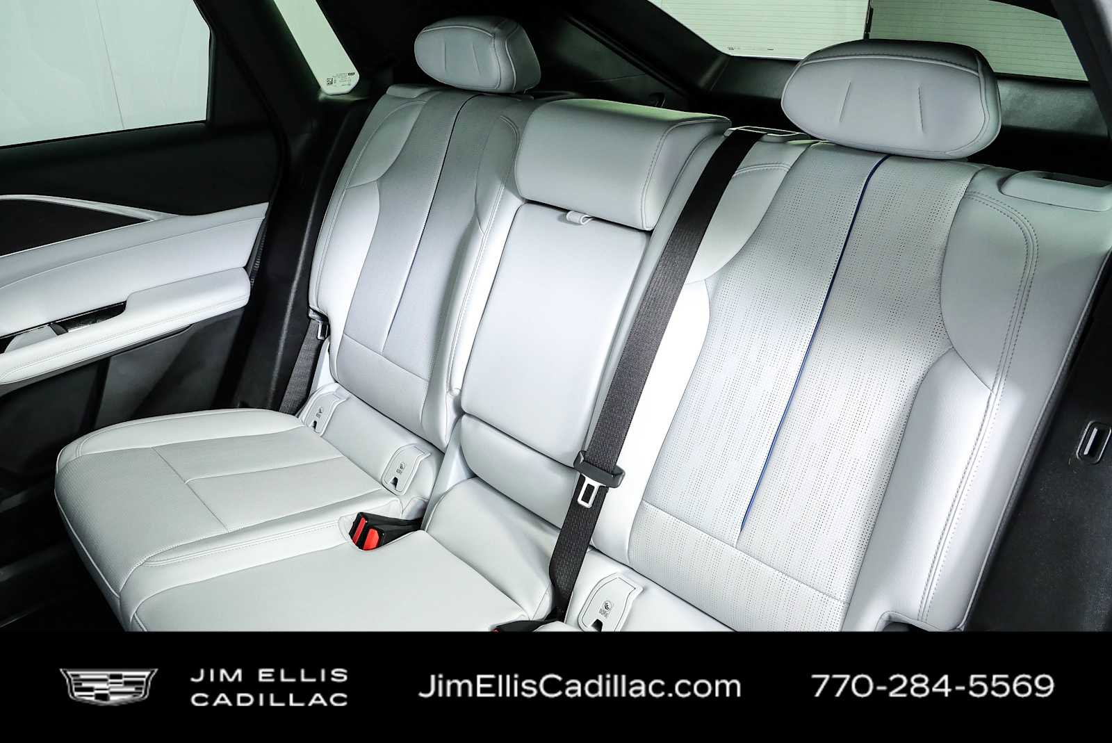 Used 2024 Cadillac Lyriq Sport RWD image 17