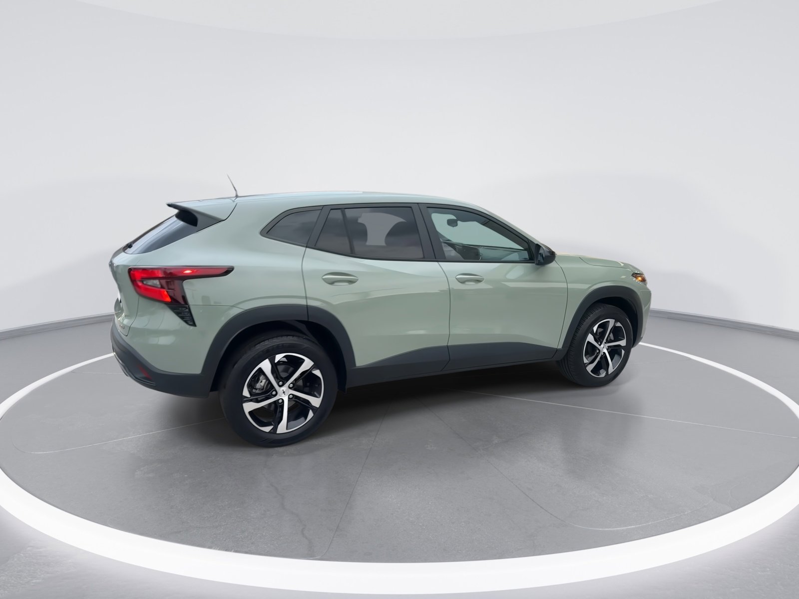 Certified 2024 Chevrolet Trax RS w/ Driver Confidence Package image 9