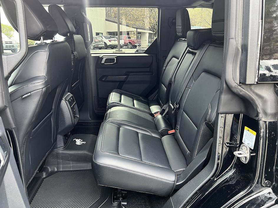 Used 2025 Ford Bronco Outer Banks image 12