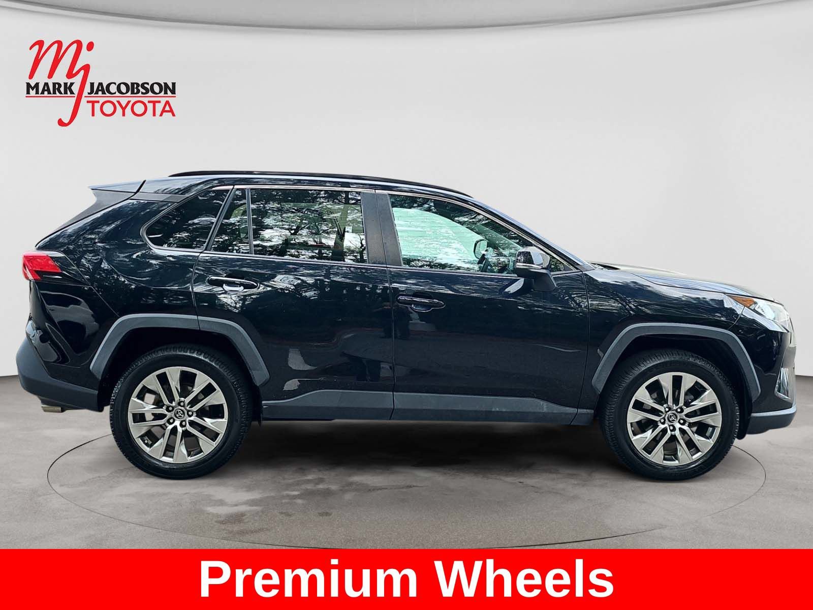 Used 2019 Toyota RAV4 XLE Premium w/ All Weather Liner Package AWD/4WD image 6