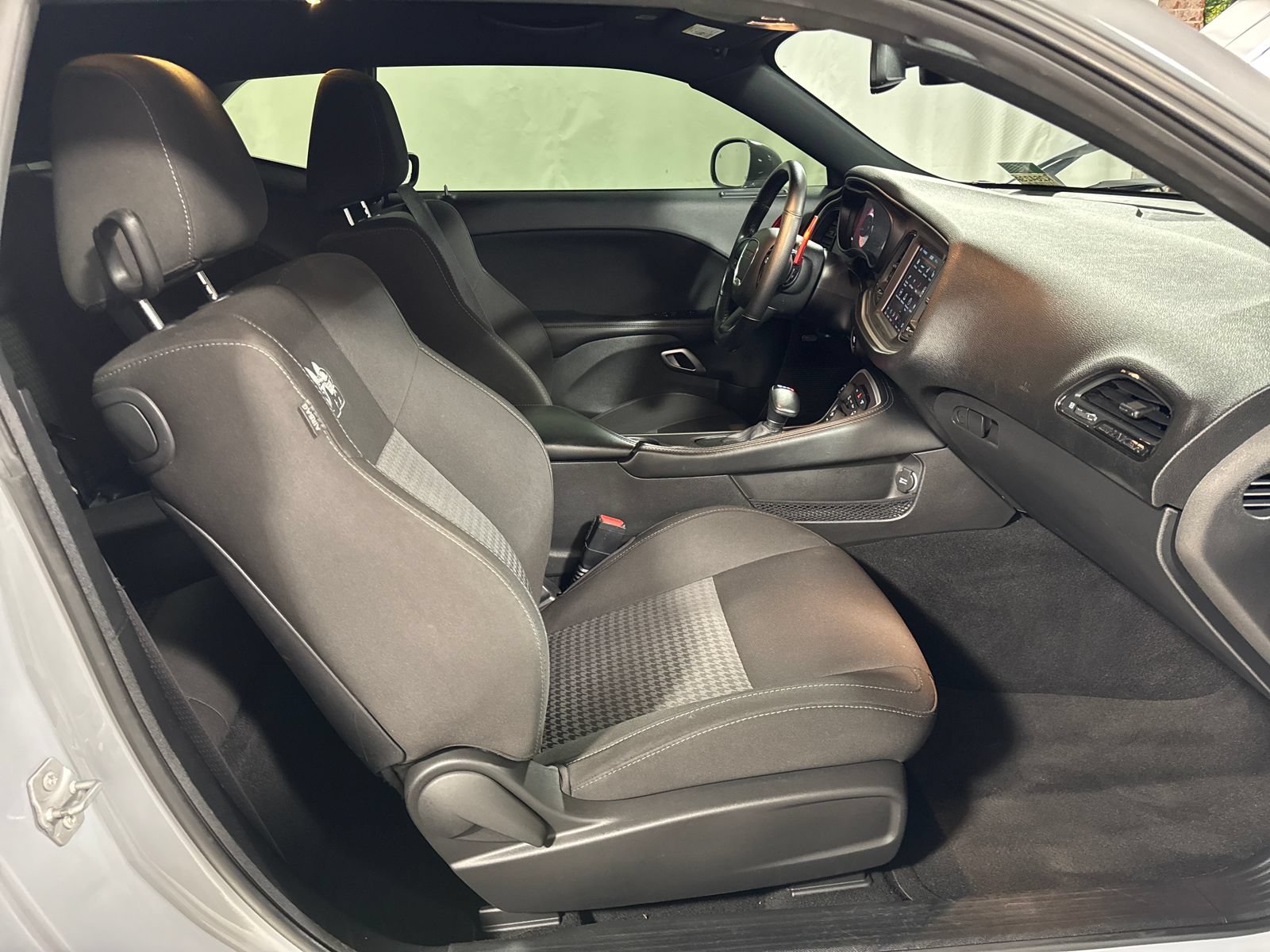 Used 2022 Dodge Challenger R/T Scat Pack RWD image 27