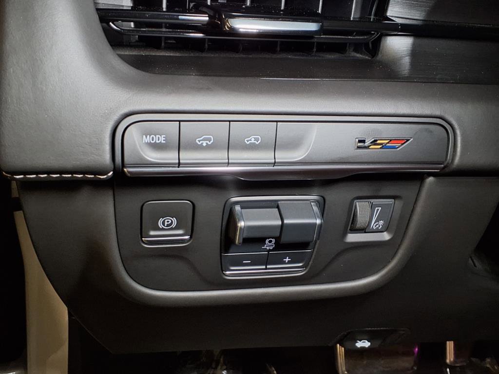 Used 2023 Cadillac Escalade V image 16