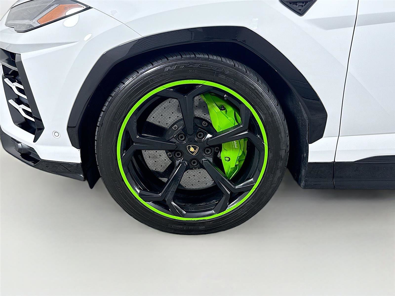 Used 2019 Lamborghini Urus image 26