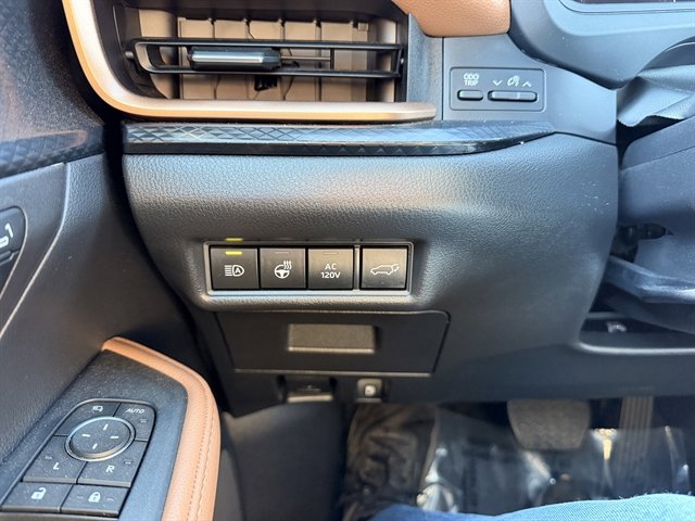 Used 2024 Toyota Grand Highlander AWD Hybrid image 19