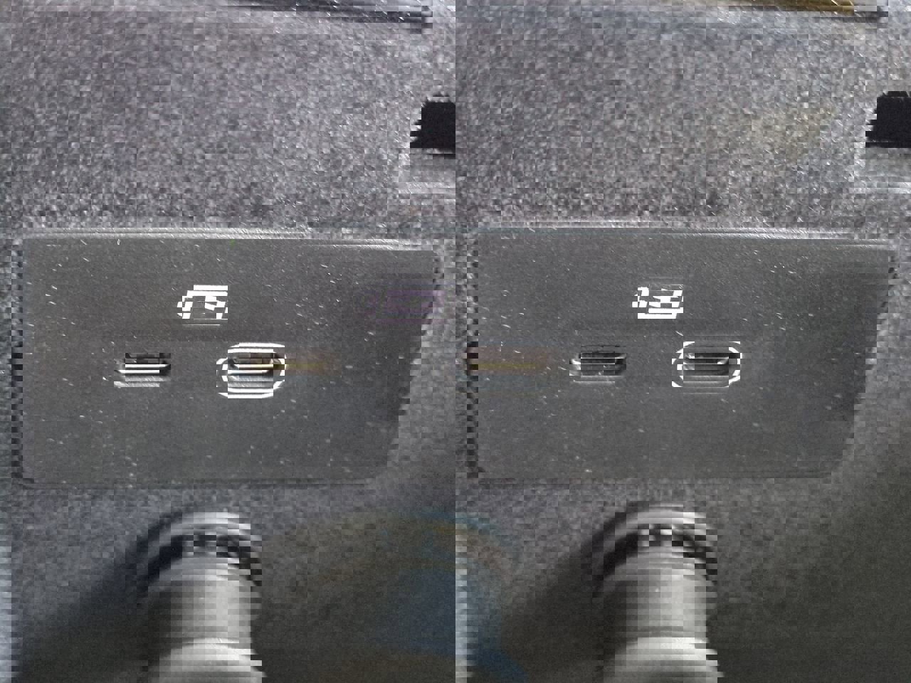 New 2026 Volvo XC90 B6 Plus w/ Protection Package Premier image 21