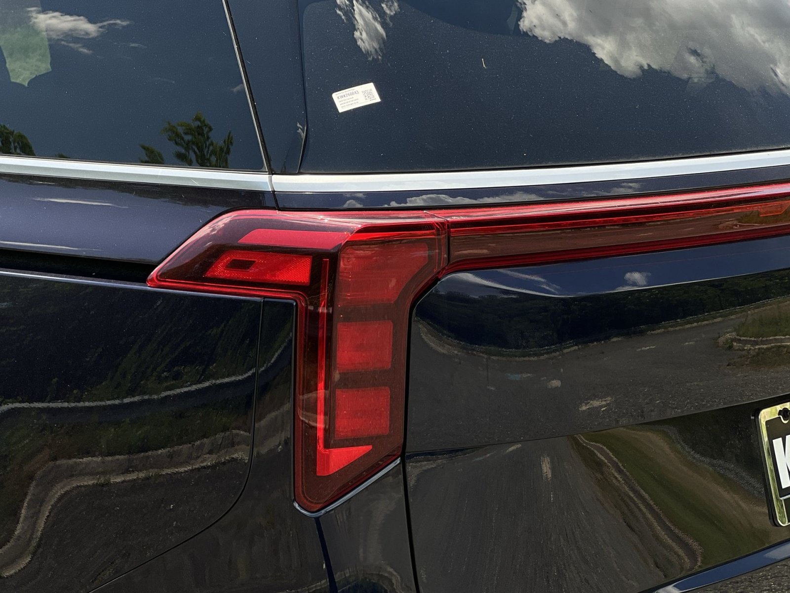 New 2026 Kia Carnival EX FWD image 14