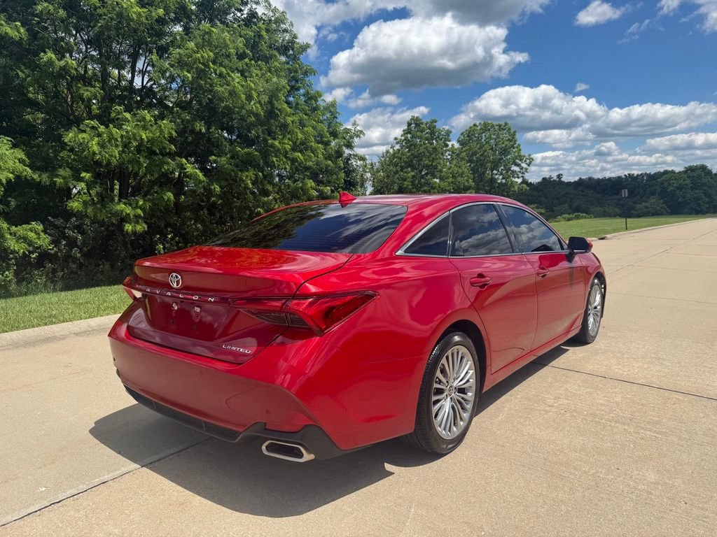 Used 2022 Toyota Avalon Limited w/ Advanced Safety Package FWD image 3