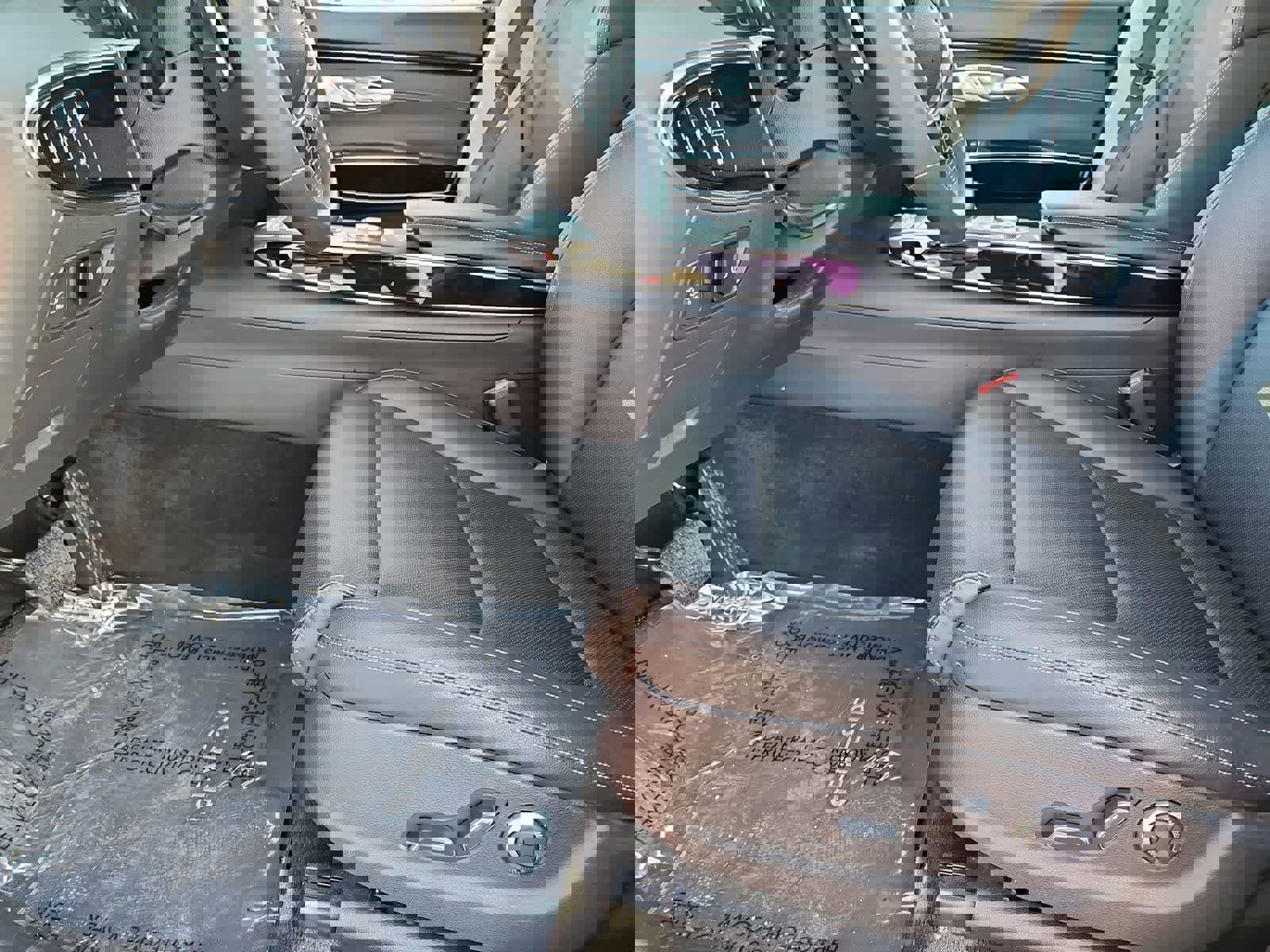 Used 2025 Genesis GV70 2.5T image 17