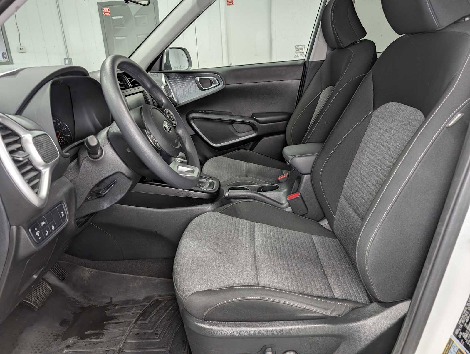 Certified 2021 Kia Soul S image 4