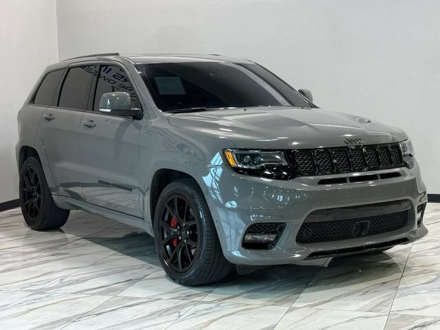 Used 2021 Jeep Grand Cherokee SRT w/ Trailer Tow Group IV AWD/4WD image 4