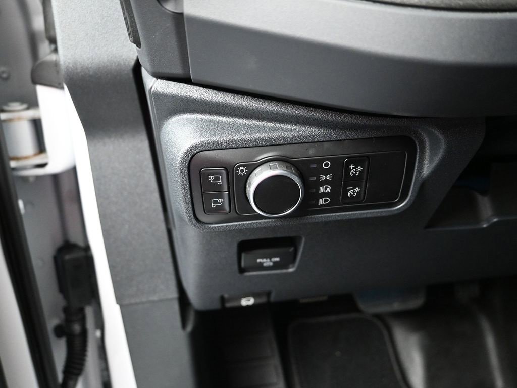 New 2025 Ford Bronco Badlands image 12