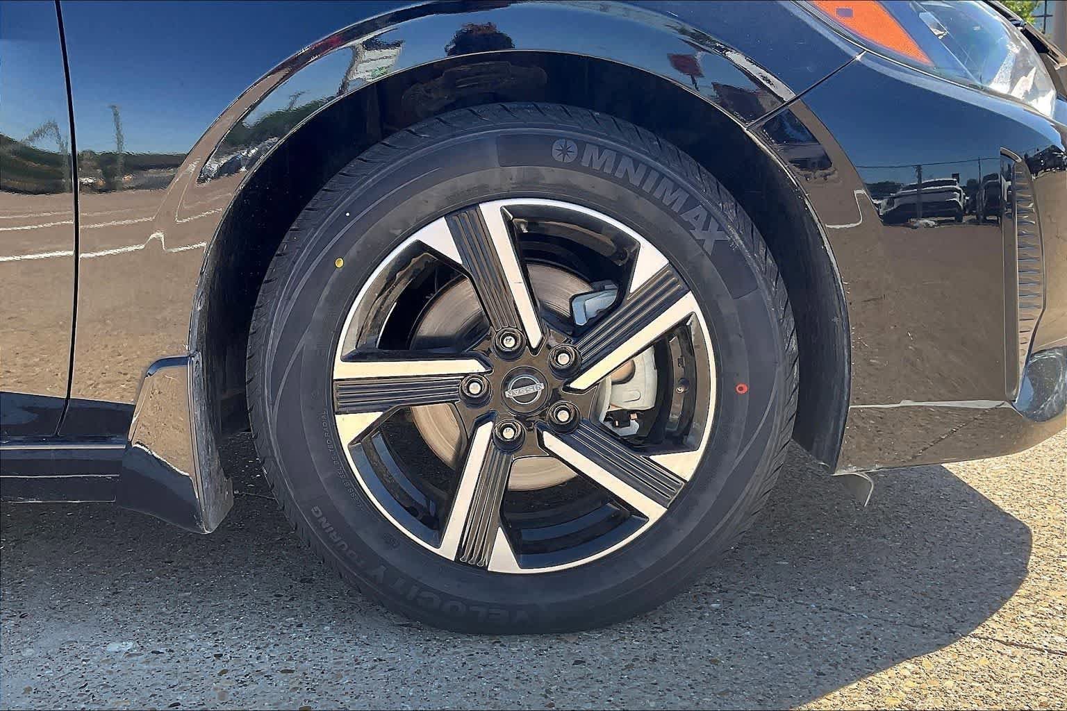 Used 2024 Nissan Sentra SV FWD image 8
