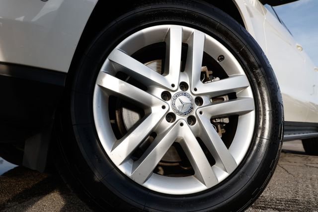 Used 2016 Mercedes-Benz GL 450 4MATIC 4dr GL 450 image 39