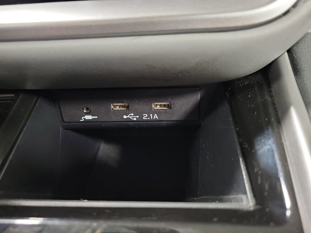 Used 2021 Subaru Outback Premium image 16