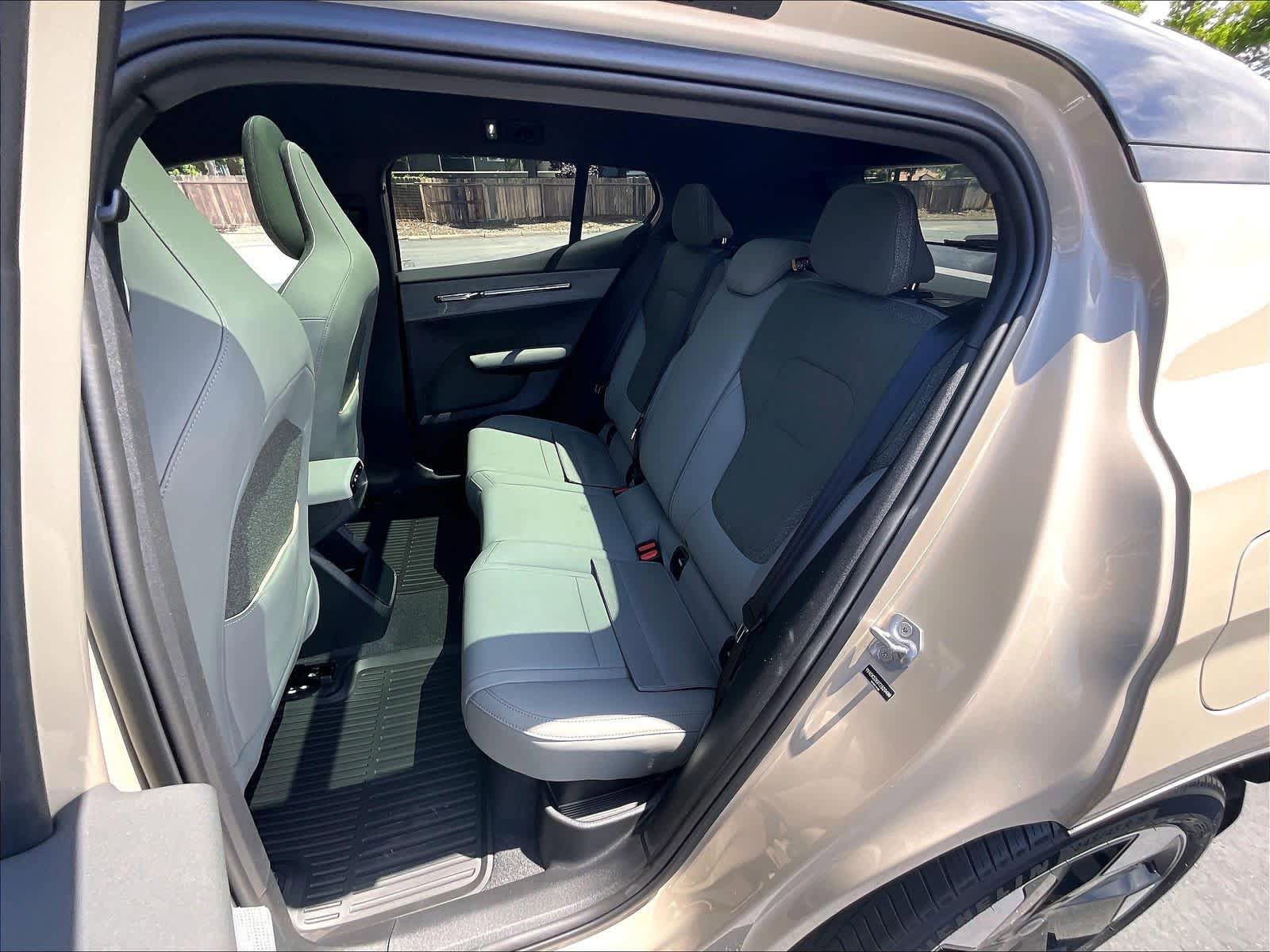 New 2026 Volvo EX30 Plus w/ Protection Package Premier AWD/4WD image 12