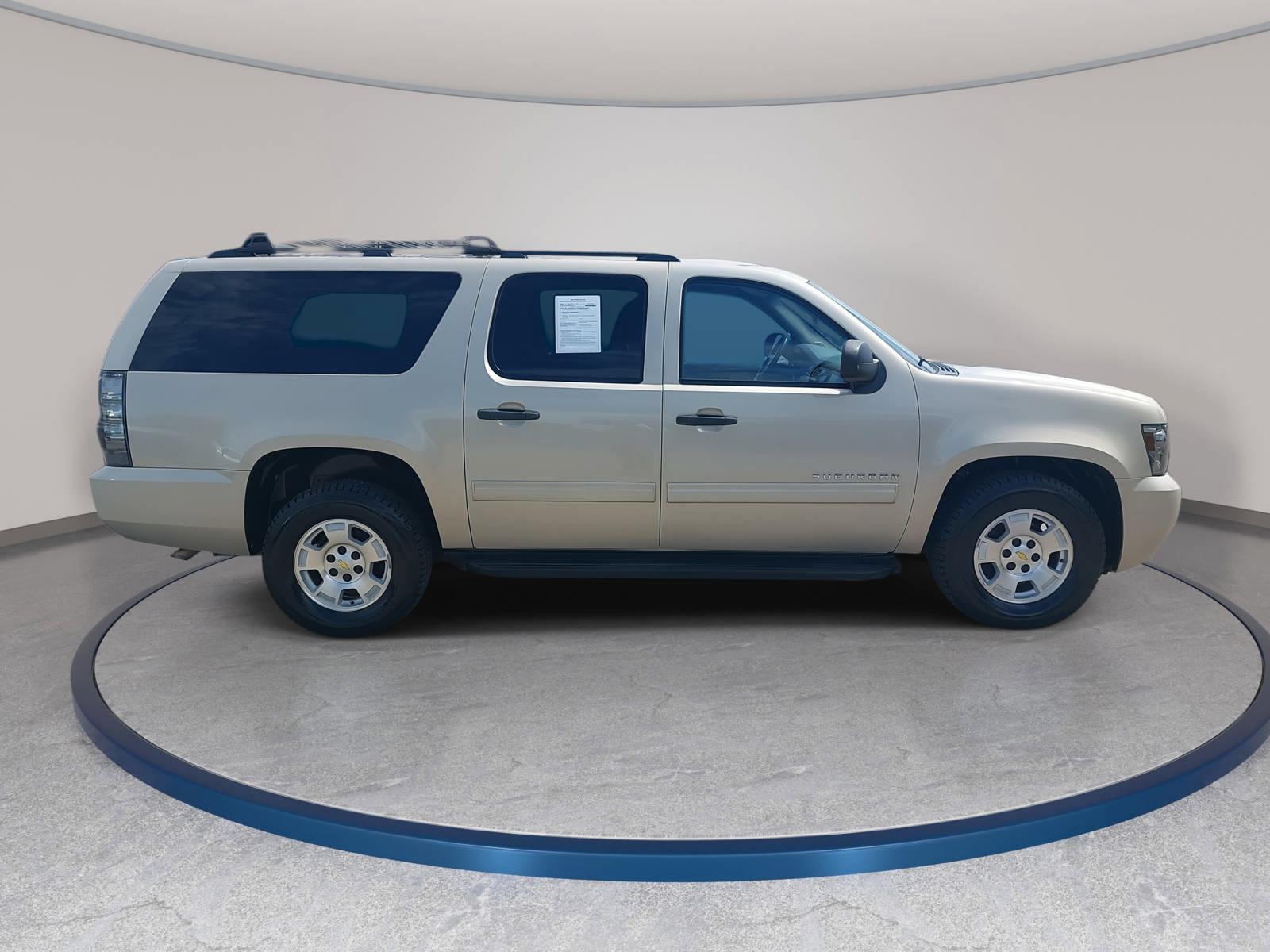 Used 2010 Chevrolet Suburban LS RWD image 4