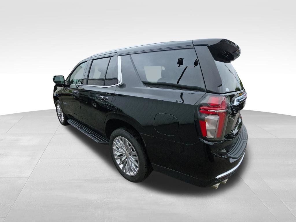 Used 2024 Chevrolet Tahoe Premier AWD/4WD image 3