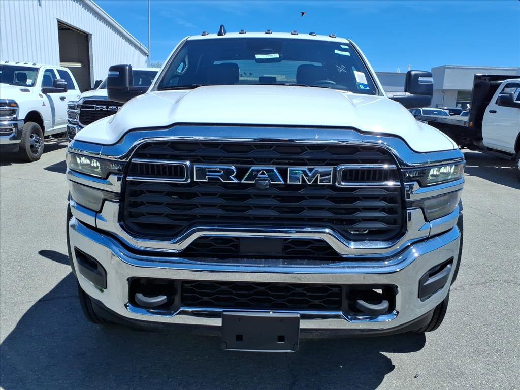 New 2026 RAM 5500 Tradesman w/ Chrome Appearance Group AWD/4WD image 9