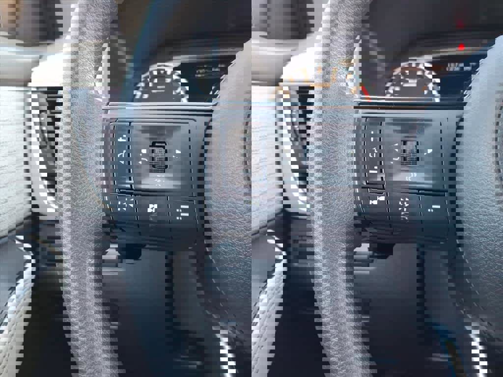 Certified 2023 Nissan Rogue SV image 23