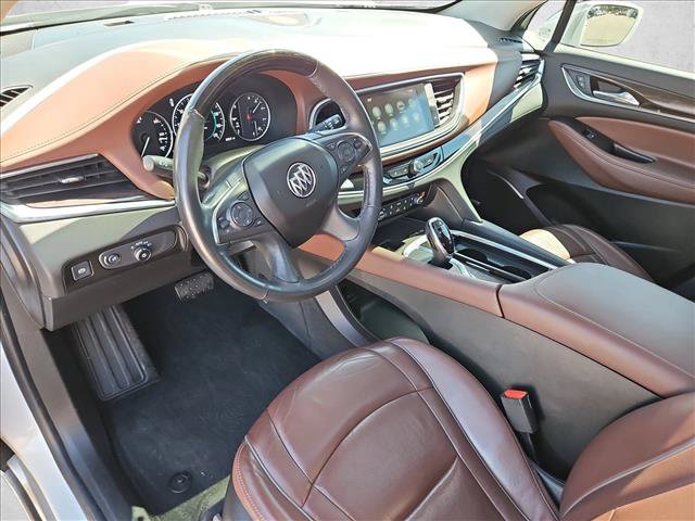 Used 2018 Buick Enclave Avenir w/ Avenir Technology Package AWD/4WD image 10