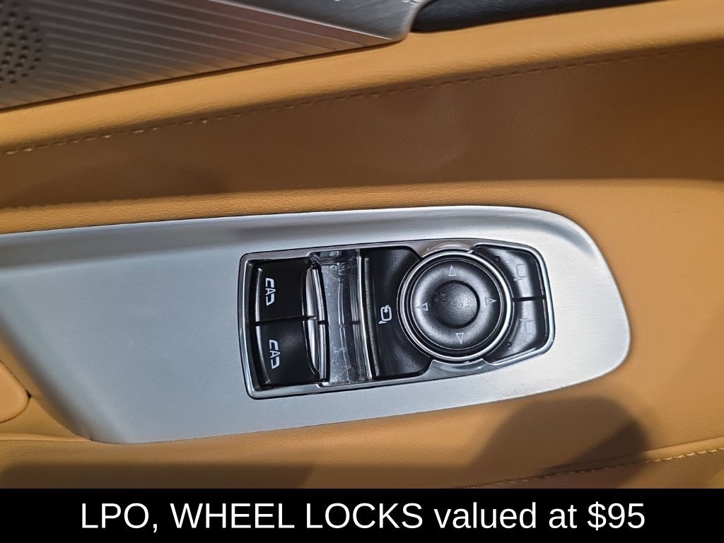 Used 2022 Chevrolet Corvette Stingray Preferred Cpe w/ Z51 Performance Package RWD image 14