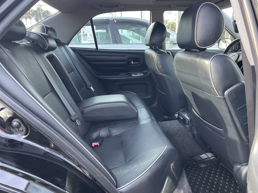 Used 2004 Lexus IS 300 RWD image 23