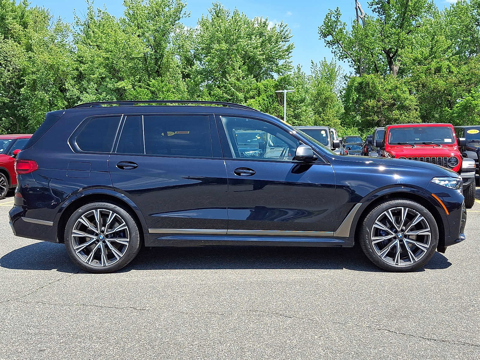 Used 2022 BMW X7 M50i AWD/4WD image 7