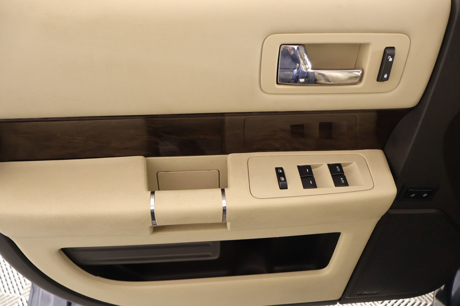 Used 2019 Ford Flex Limited w/ Equipment Group 301A image 16